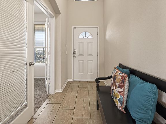 4th image of 4508 Coopers Hill Trl