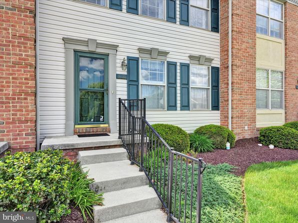 426 Cobblestone Ln, Lancaster, PA 17601