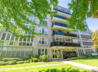 69 Herkimer St #203, Hamilton, ON L8P 2G6
