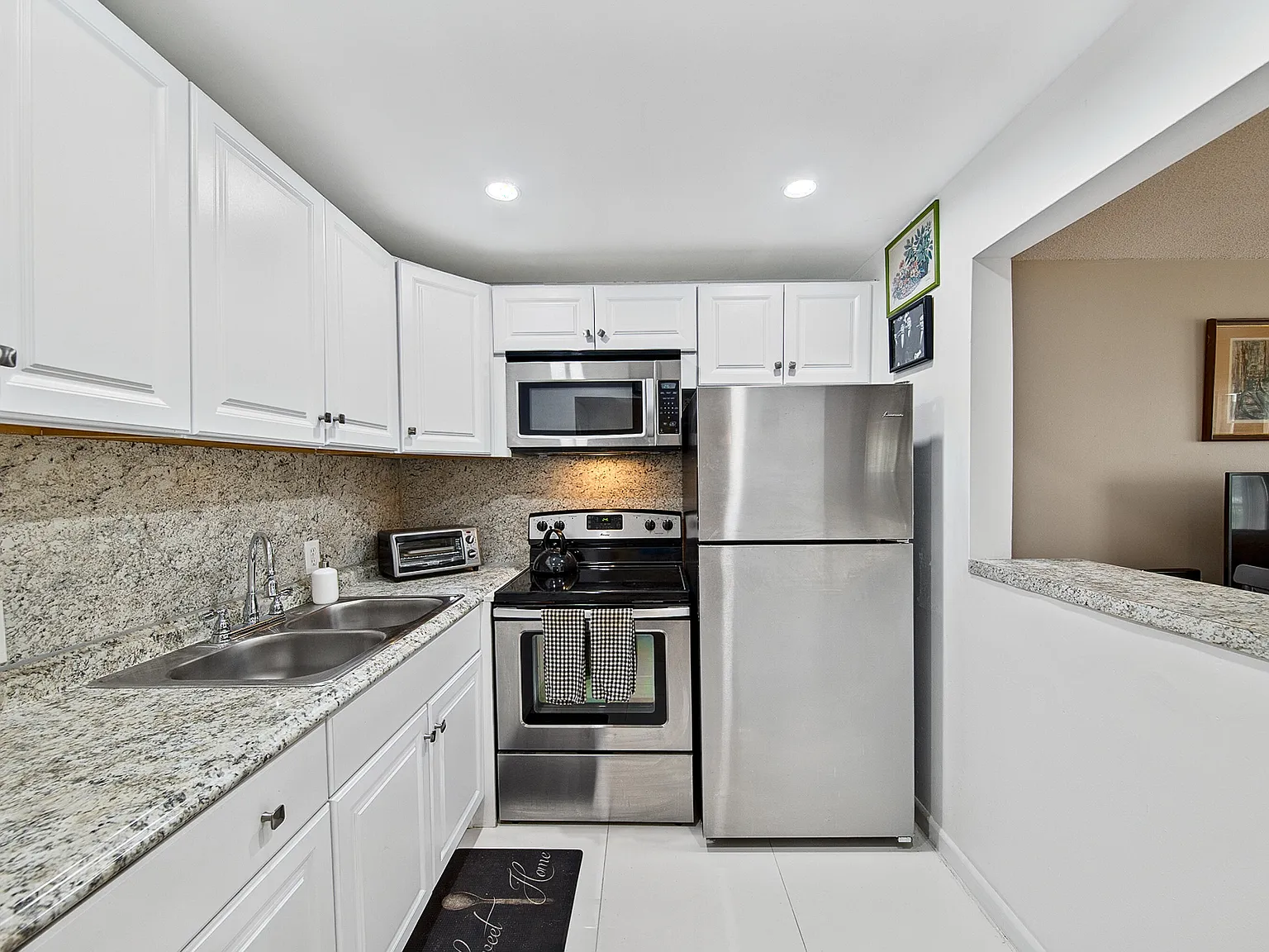 1 bed, 1.5 bath, 702 sqft, $1,500 — Photo 2