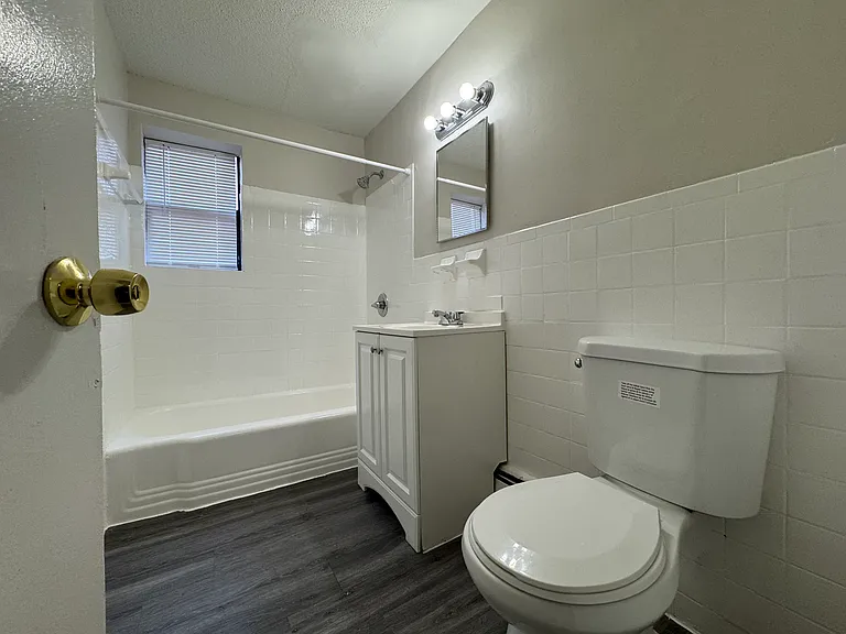 243-C2 Laurel St #C2 — Photo 6