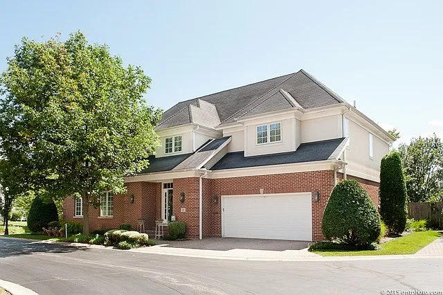 32 Windsor Dr photo 1