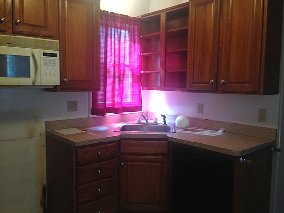 3rd image of 2158 Newton St