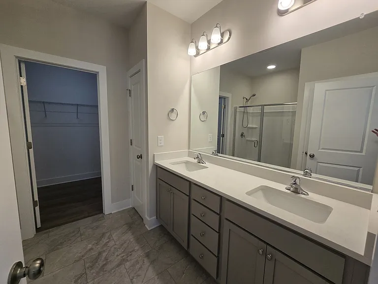 807 Pryor St — Photo 16