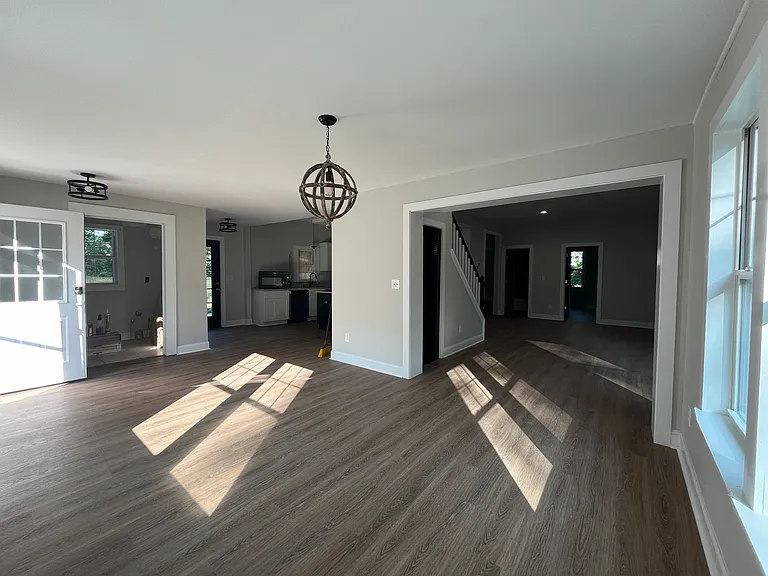 203 Covington St — Photo 6
