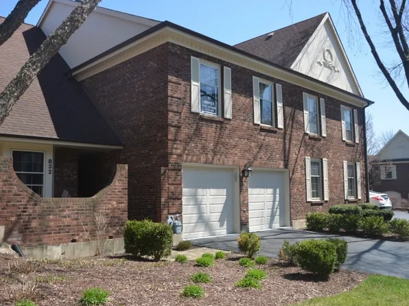 832 North Driveway, Glen Ellyn, IL 60137