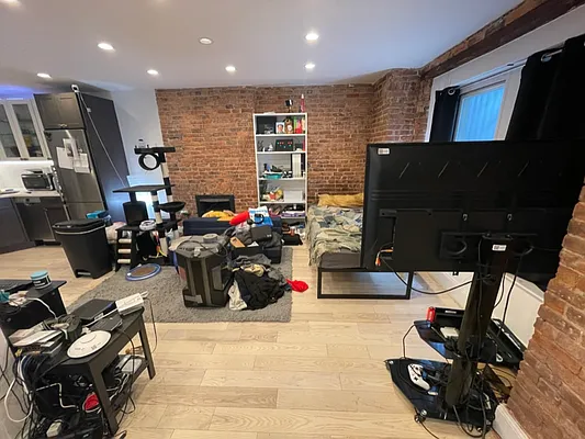 Rented by 3 Quincy Corp. | media 1