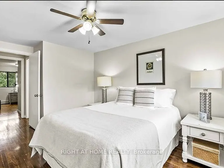 350 Camelot Ct #3 — Photo 20