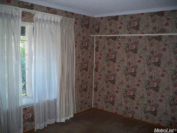 5th image of 8233 Lake Forest Dr