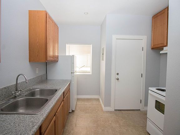 4th image of 71 Lime Ave APT 6