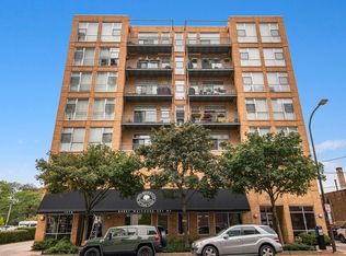 1572 Maple Ave APT 704, Evanston, IL 60201