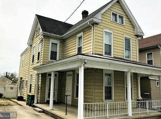 242 W Queen St, Chambersburg, PA 17201