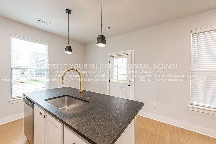 1007 W Laramie Hts — Photo 6