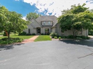 4447 Oak Ridge Ct, De Pere, WI 54115
