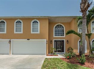 5922 Ridge Lake Cir, Vero Beach, FL 32967
