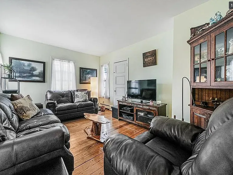 78 E Maple Ave #B — Photo 2