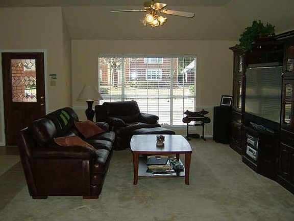 2nd image of 5718 Indian Hills Dr