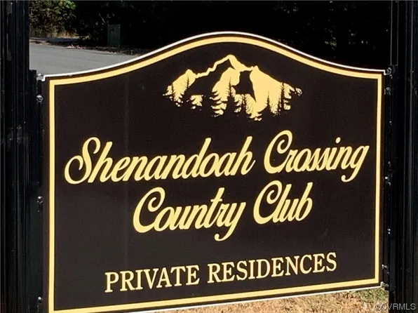 94 Pinehurst Dr, Gordonsville, VA 22942