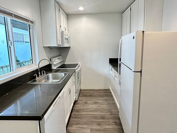 5th image of 3771 Vinton Ave #9