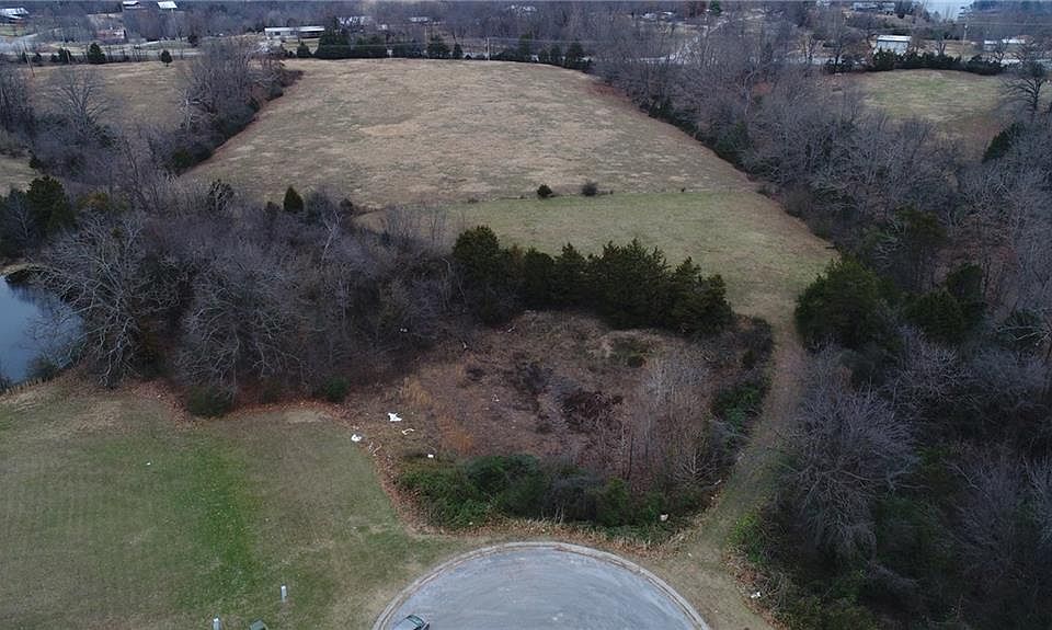 2nd image of 17968 Cate Farm Rd