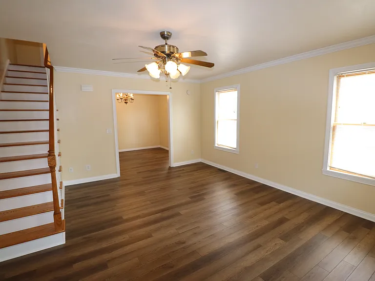 Beautifully Restored Townhouse — Photo 25