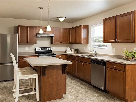 2nd image of 59879 Ravenna Dr