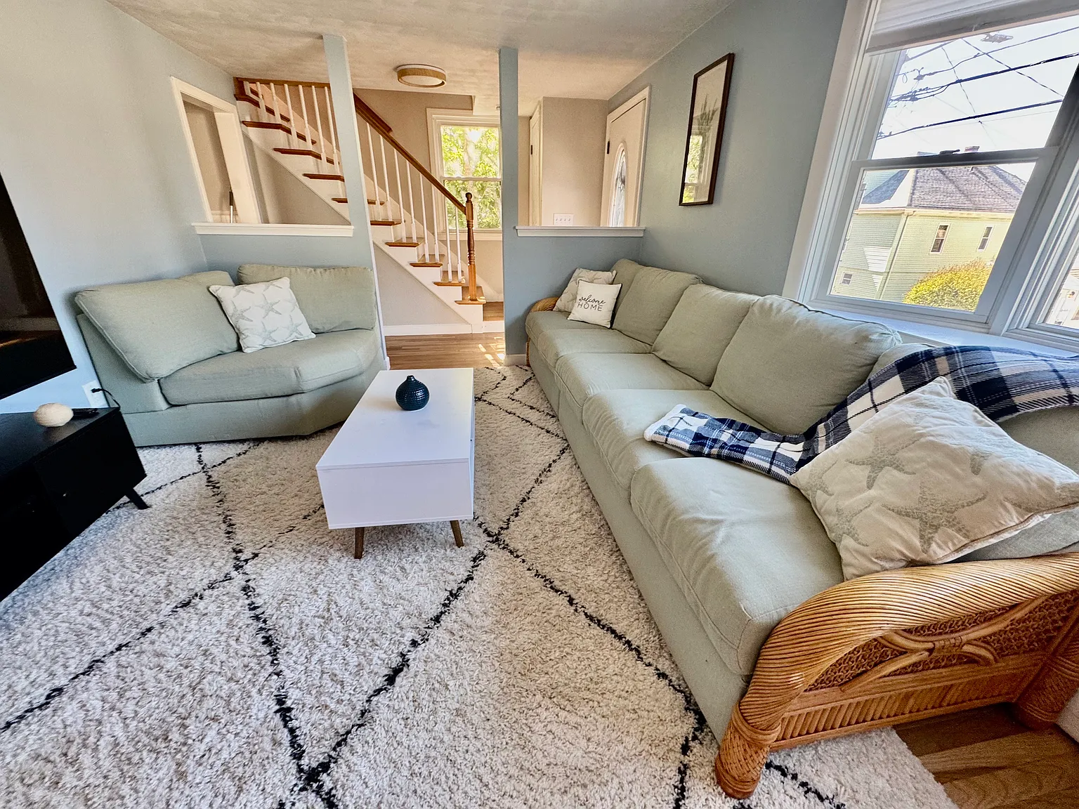 202 Glenellen Rd — Photo 3