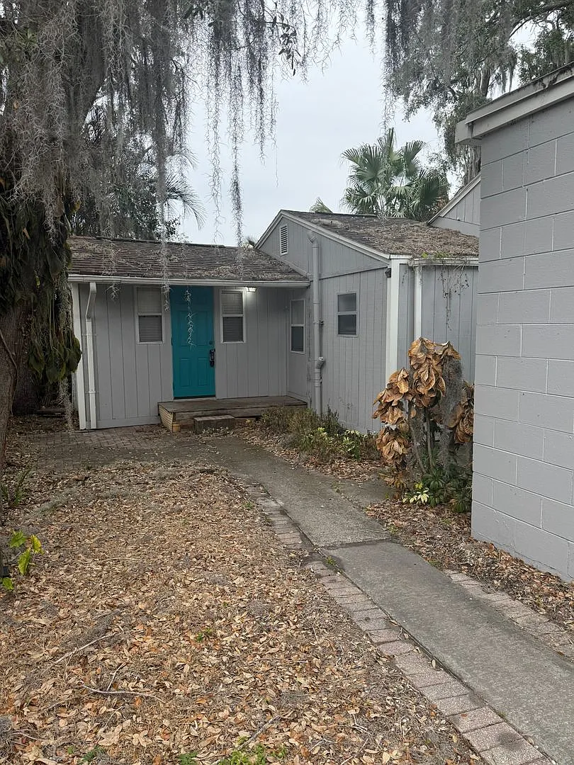 Building Photo - 1233 Virginia Dr