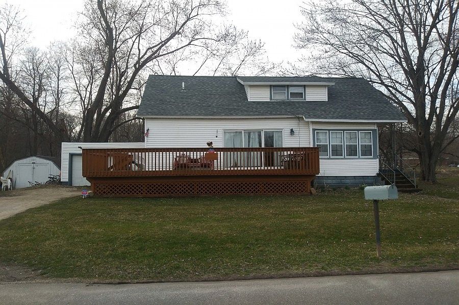 225 Water St, Belding, MI 48809 Zillow