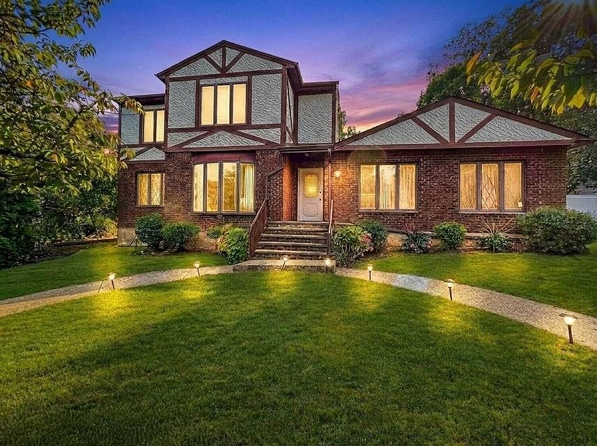 1st image of 282 Boscombe Ave