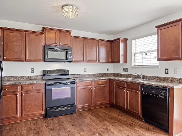 239 Battery Way — Photo 6