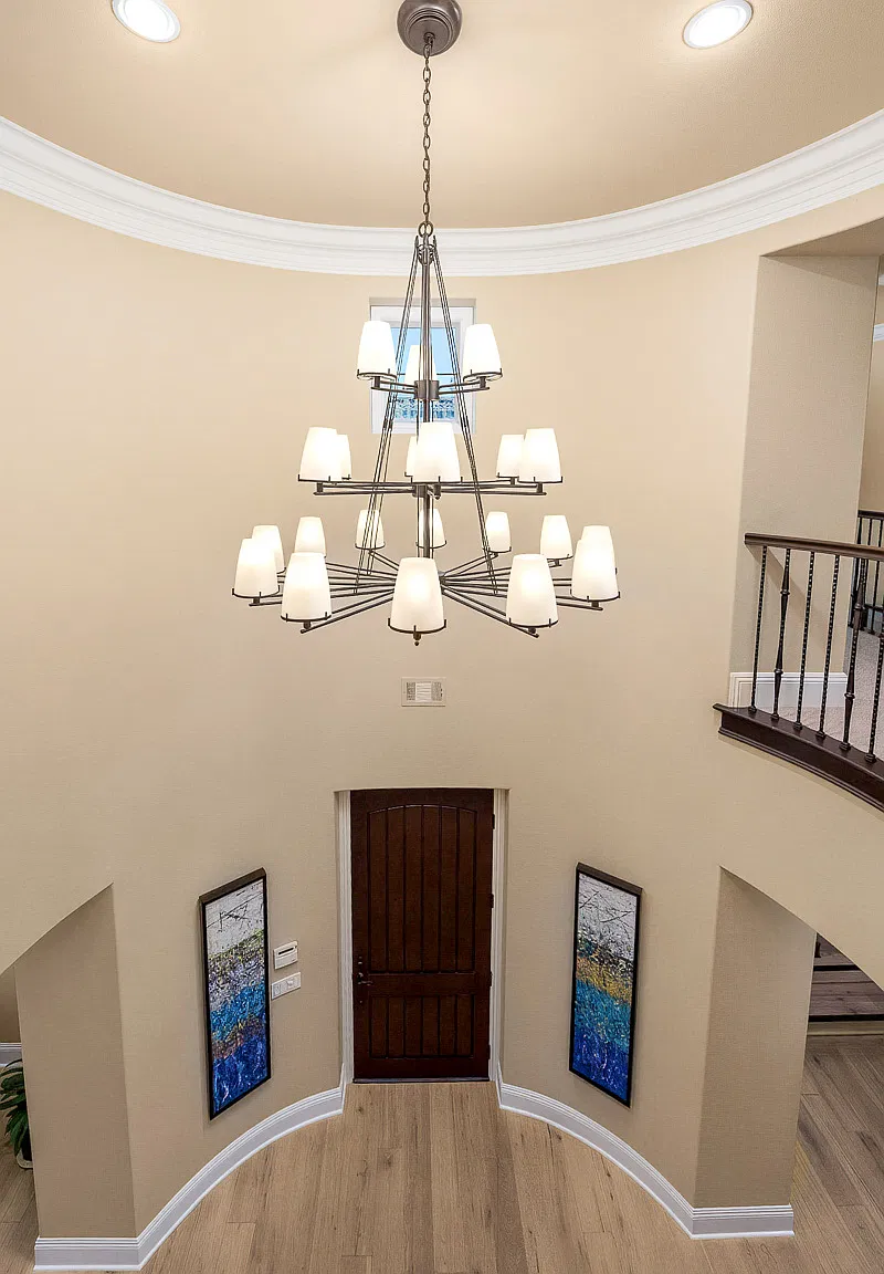 4 bed, 4571 sqft, $6,900 — Photo 3