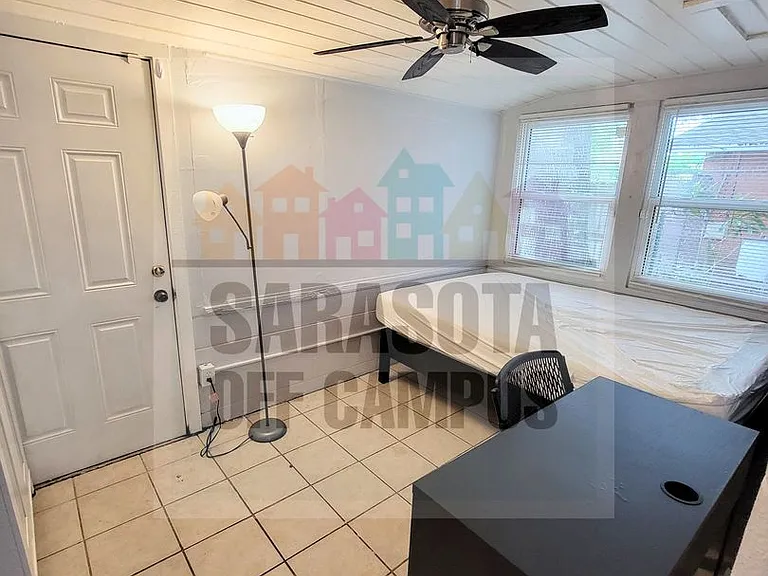 1148 Highland St — Photo 24