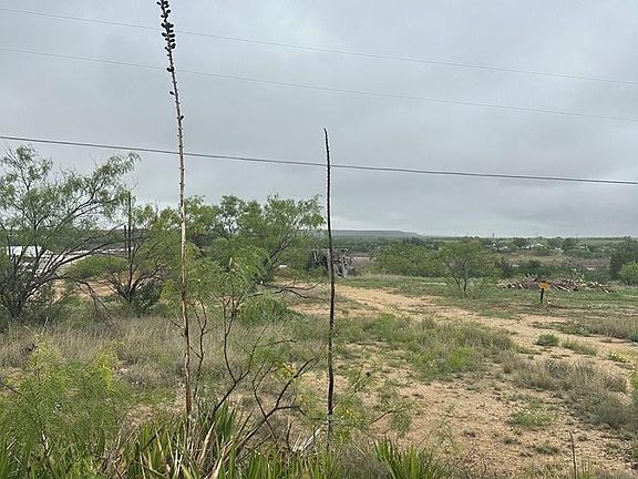 2nd image of 824 County Road 315