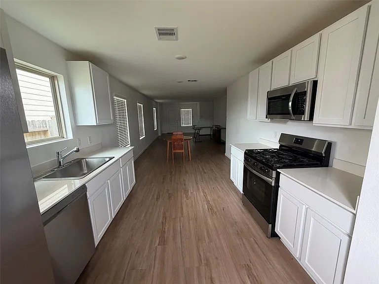 18542 Cepagatti Dr — Photo 7