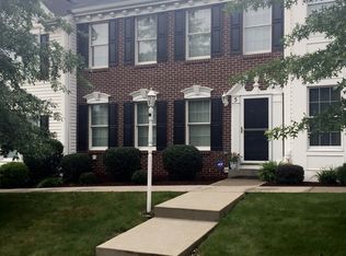 5 Castleview Dr, Mc Kees Rocks, PA 15136