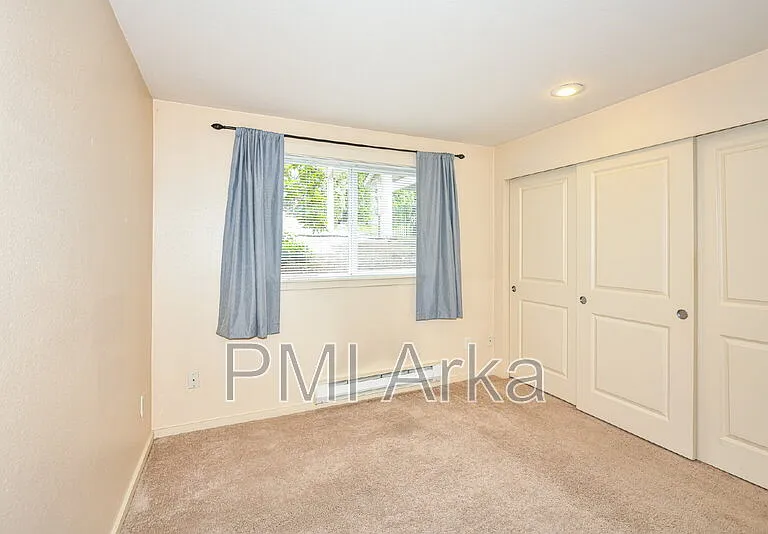 11309 NE 128th St #F102 — Photo 9