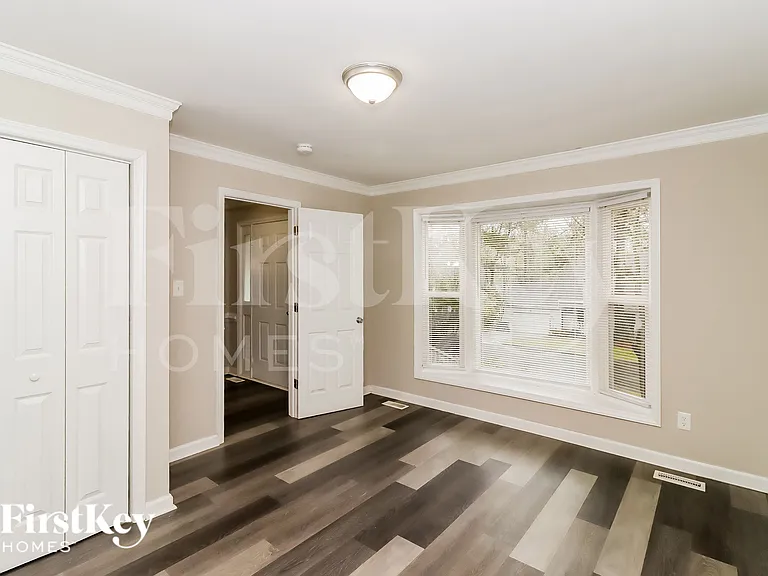 687 Crab Tree Ct SW — Photo 8