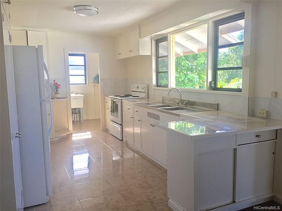5th image of 921 Luawai St