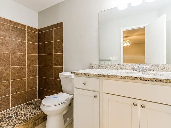 5th image of 646 Lake Dexter Cir #1