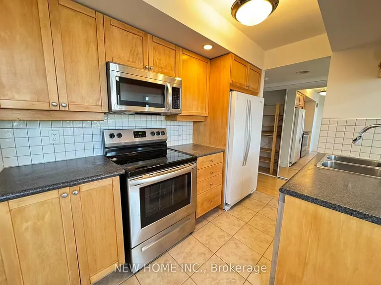 15 Northtown Way #1627 — Photo 8