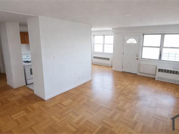 2010 Bruckner Blvd APT 10H