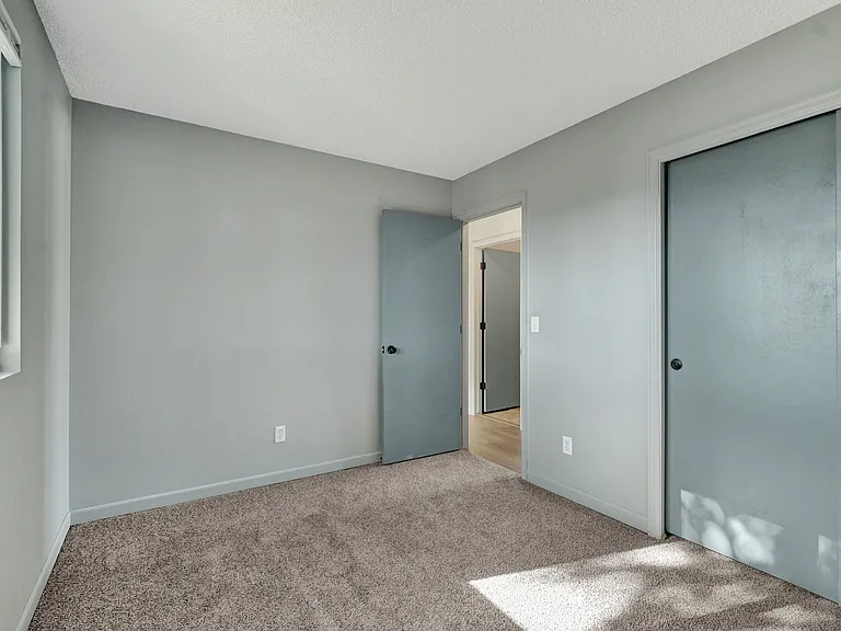 4440 Bramble Ln — Photo 12