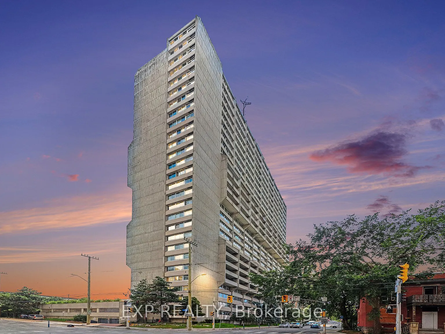 2 bed, $2,500 — Photo 1