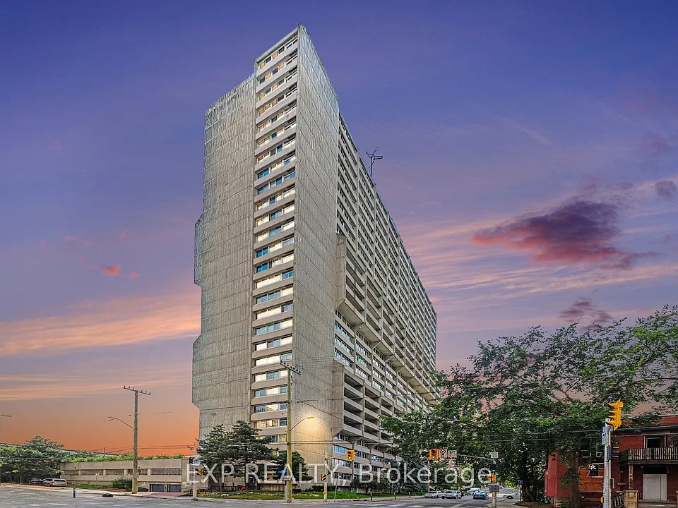 500 Laurier Ave W #204