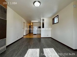 420 E Main St APT F, Mishicot, WI 54228