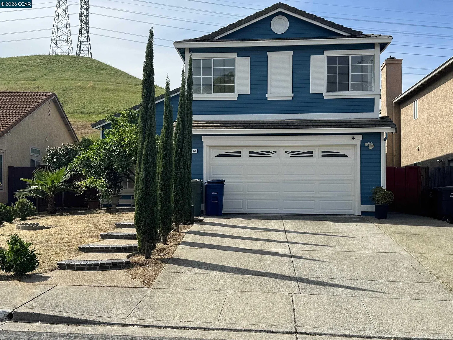 2268 Oak Hills Dr photo 1