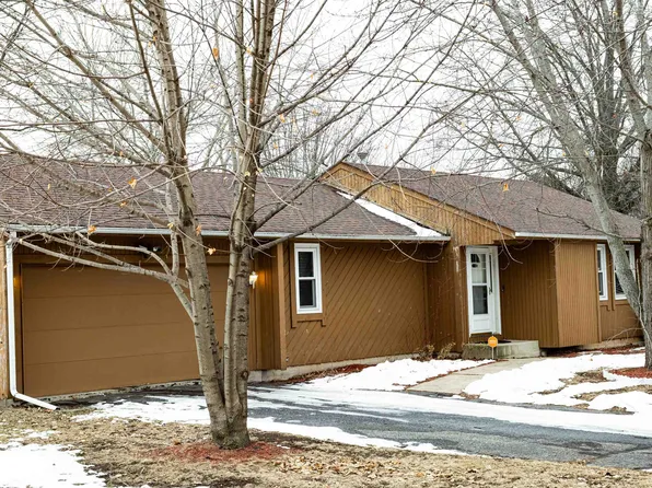 3071 Breezeway Dr, Rockford, IL 61109