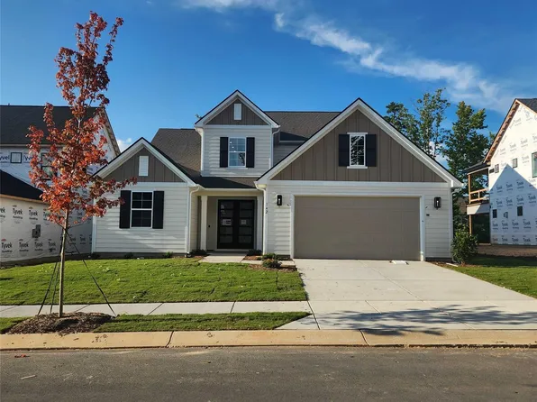 142 Windy Dell Dr, Tega Cay, SC 29708
