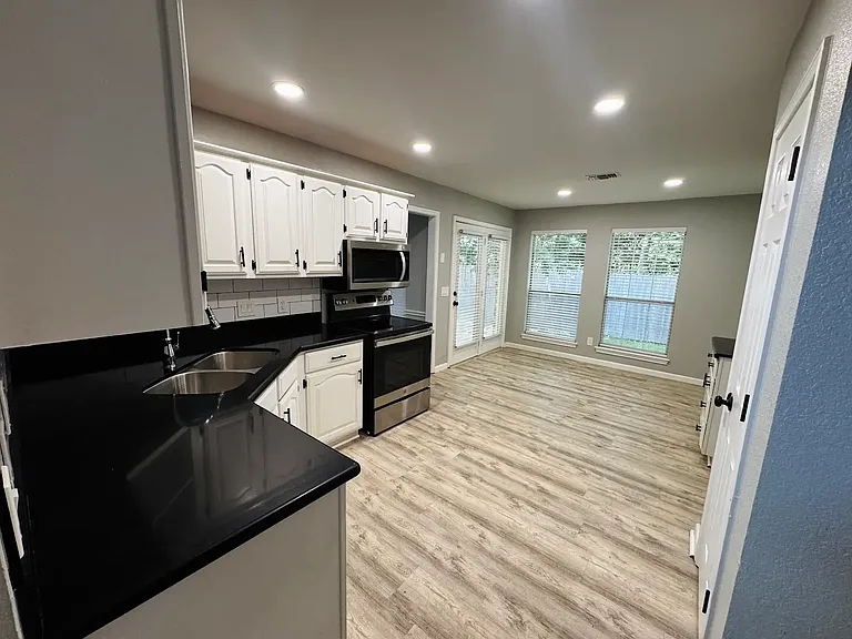 410 Turtle Creek Dr — Photo 4